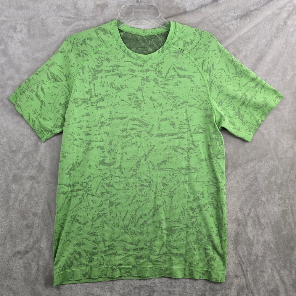 Lululemon Men Athletic Fit Crew Neck T Shirt Green Abstract Print Size M